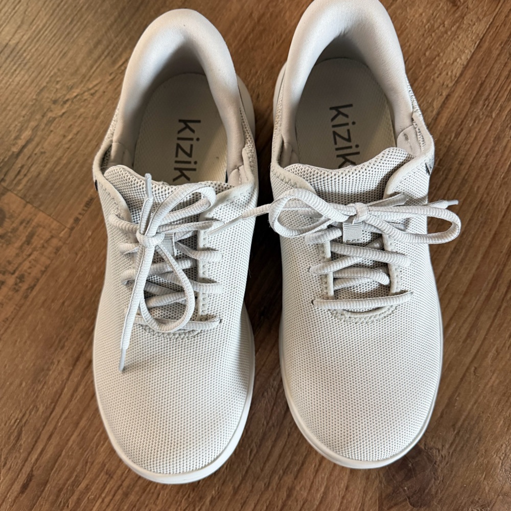 Kizik Women's Athletic Hands Free Tennis Shoes in Grey